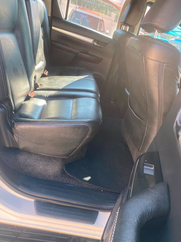 2017-Toyota-Hilux-28-GD-6-Raised-Body-Raider-Double-Cab-Auto image:11