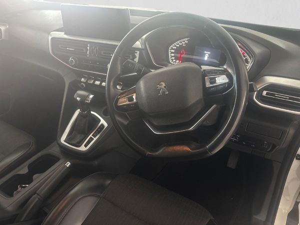 2022-Peugeot-Landtrek-19D-Allure-Double-Cab-Auto image:12