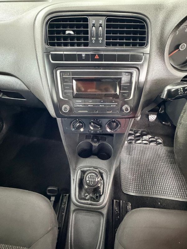 2018-Volkswagen-Polo-Vivo-14-Trendline-5-dr image:9