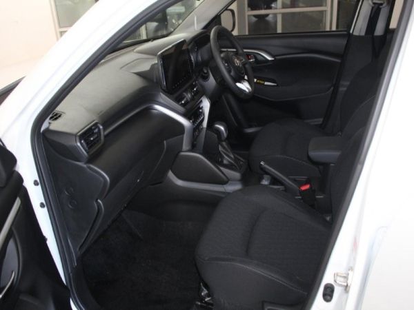 2026-Toyota-Urban-Cruiser-15-XR-Auto image:4