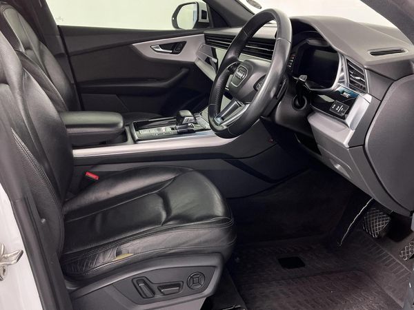 2019-Audi-Q8-45-TDI-quattro-Auto image:9