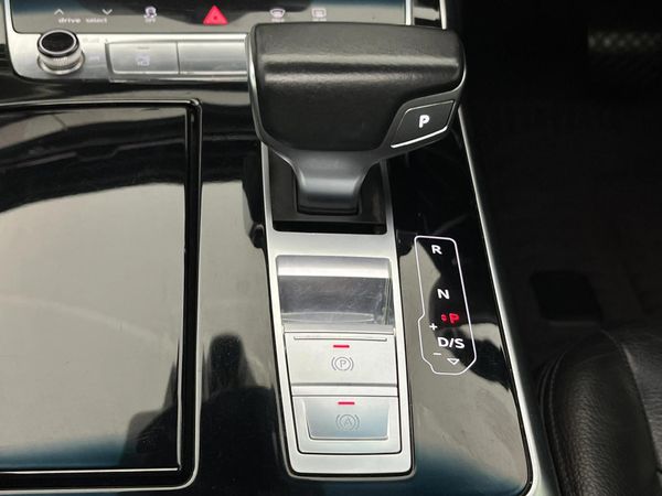2019-Audi-Q8-45-TDI-quattro-Auto image:10