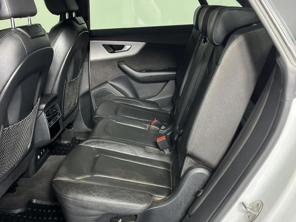 2019-Audi-Q8-45-TDI-quattro-Auto image:3
