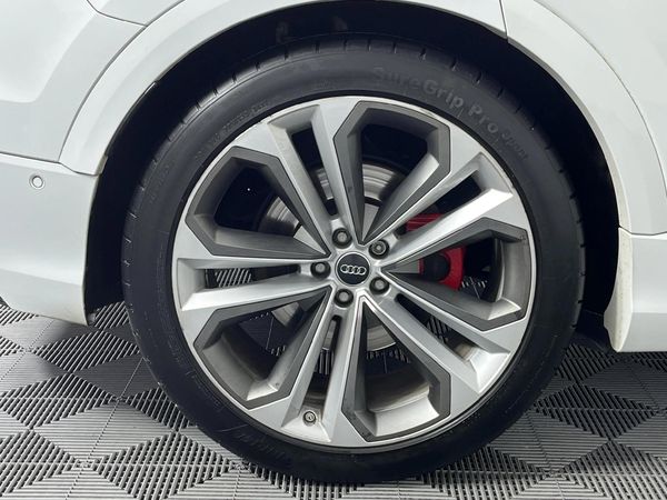 2019-Audi-Q8-45-TDI-quattro-Auto image:4