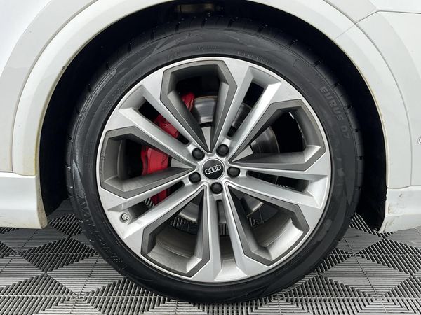 2019-Audi-Q8-45-TDI-quattro-Auto image:5