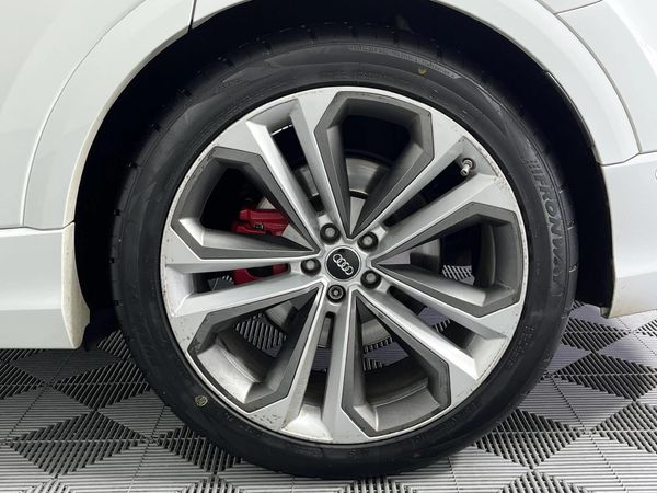 2019-Audi-Q8-45-TDI-quattro-Auto image:6