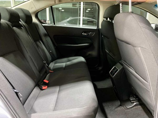 2022-Honda-Ballade-15-Comfort-Auto image:9