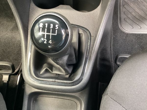 2020-Volkswagen-Polo-Vivo-14-Trendline-5-dr image:9