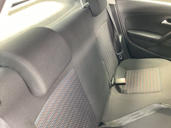 2020-Volkswagen-Polo-Vivo-14-Trendline-5-dr image:13