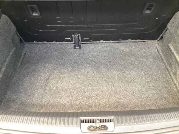 2020-Volkswagen-Polo-Vivo-14-Trendline-5-dr image:16