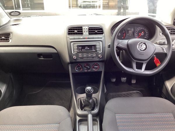 2020-Volkswagen-Polo-Vivo-14-Trendline-5-dr image:5