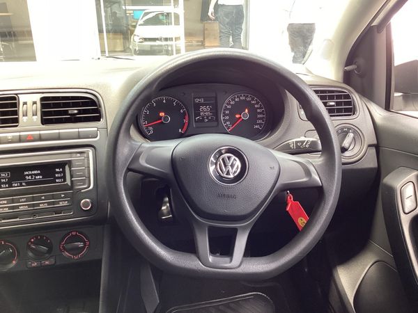2020-Volkswagen-Polo-Vivo-14-Trendline-5-dr image:6