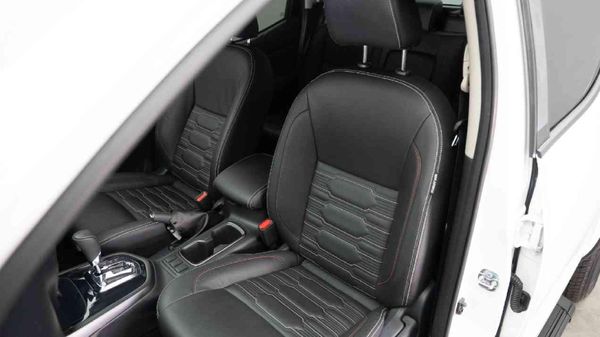 2025-Nissan-Navara-25-DDTi-PRO-2X-Auto-Double-Cab image:11