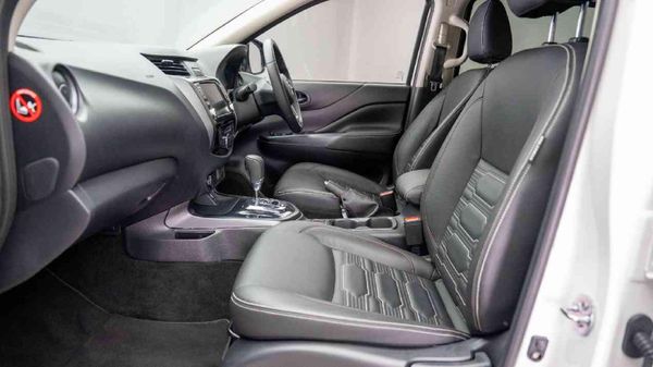 2025-Nissan-Navara-25-DDTi-PRO-2X-Auto-Double-Cab image:8