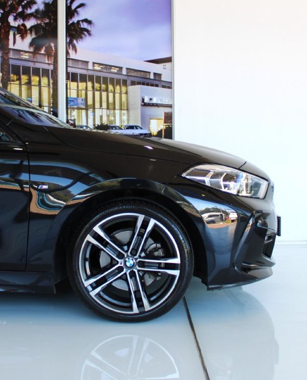 2021-BMW-1-Series-118i-M-Sport image:4