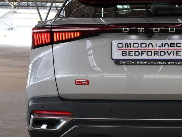 2024-Omoda-C5-15T-Elegance-S image:10