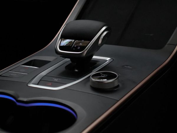 2024-Omoda-C5-15T-Elegance-S image:12