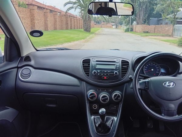 2017-Hyundai-i10-11-GLS-Motion image:8