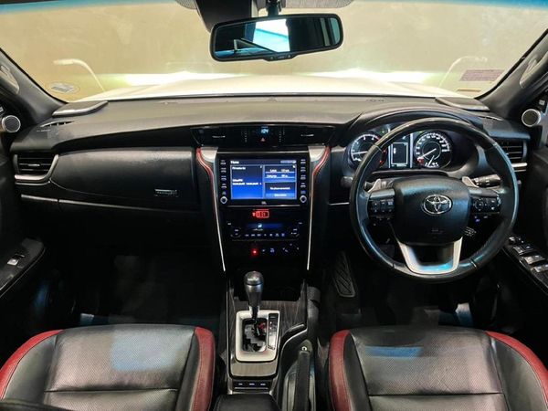 2024-Toyota-Fortuner-28-GD-6-4x4-VX-Auto image:5