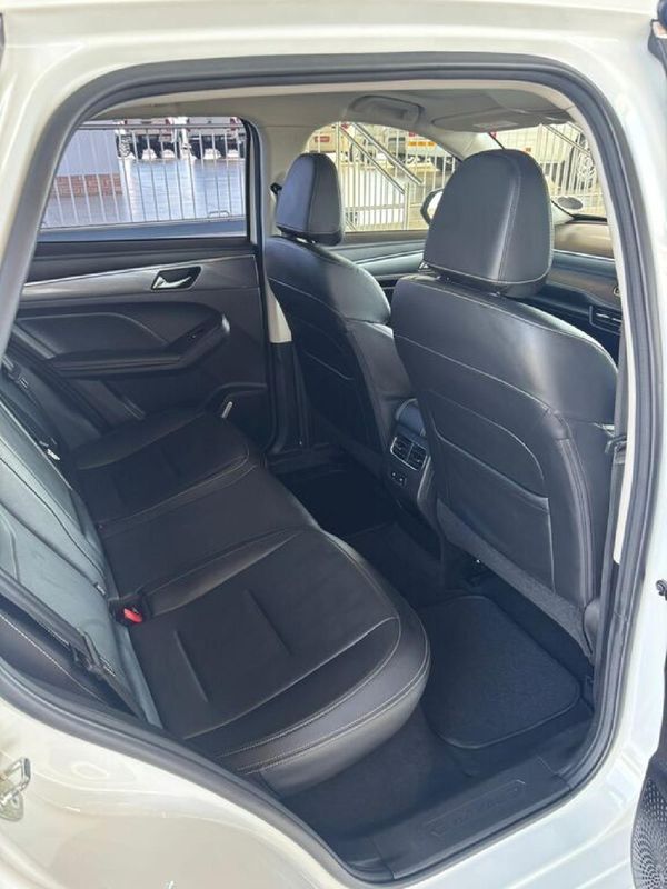 2021-Haval-Jolion-15T-Super-Luxury-Auto image:9
