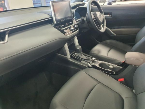 2026-Toyota-Corolla-Cross-18-XR-Hybrid image:8