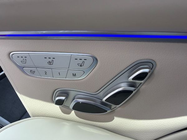 2026-Mercedes-Benz-V-Class-2026-Mercedes-Benz-V300d-Exclusive-Luxury-Spec image:18