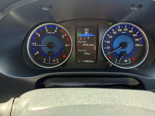 2016-Toyota-Hilux-28-GD-6-Raised-Body-Raider-Double-Cab-Auto image:13
