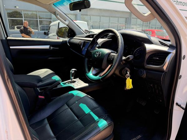 2016-Toyota-Hilux-28-GD-6-Raised-Body-Raider-Double-Cab-Auto image:14
