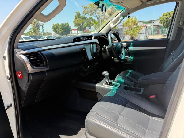 2016-Toyota-Hilux-28-GD-6-Raised-Body-Raider-Double-Cab-Auto image:28