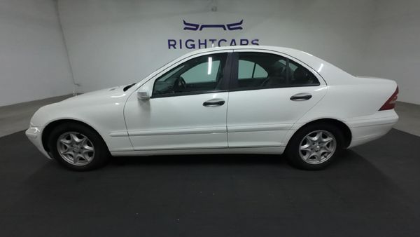 2004-Mercedes-Benz-C-Class-C-200K-Classic-Auto image:6