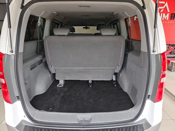 2015-Hyundai-H-1-25-CRDi-VGT-Wagon-Auto image:13