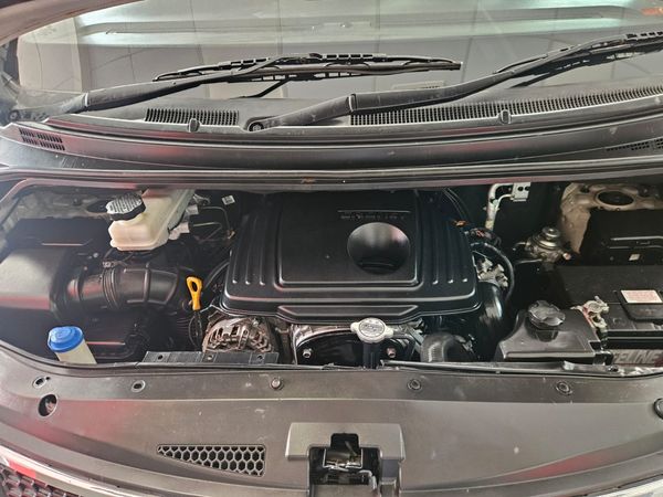 2015-Hyundai-H-1-25-CRDi-VGT-Wagon-Auto image:14