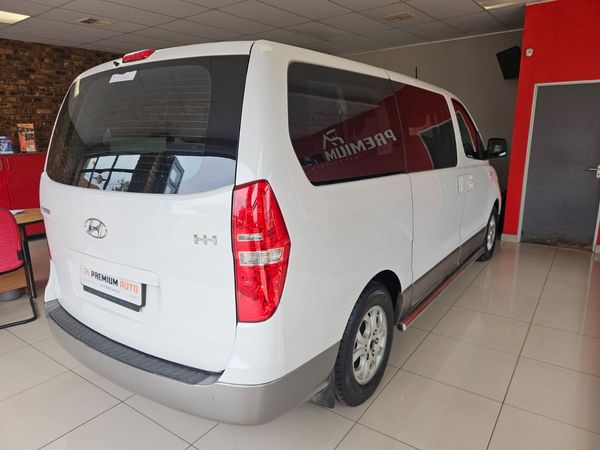 2015-Hyundai-H-1-25-CRDi-VGT-Wagon-Auto image:5