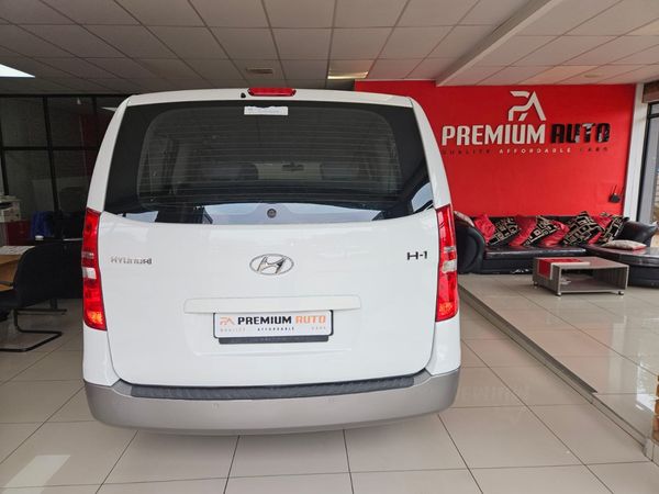 2015-Hyundai-H-1-25-CRDi-VGT-Wagon-Auto image:6