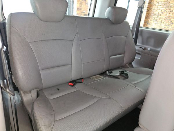 2015-Hyundai-H-1-25-CRDi-VGT-Wagon-Auto image:8