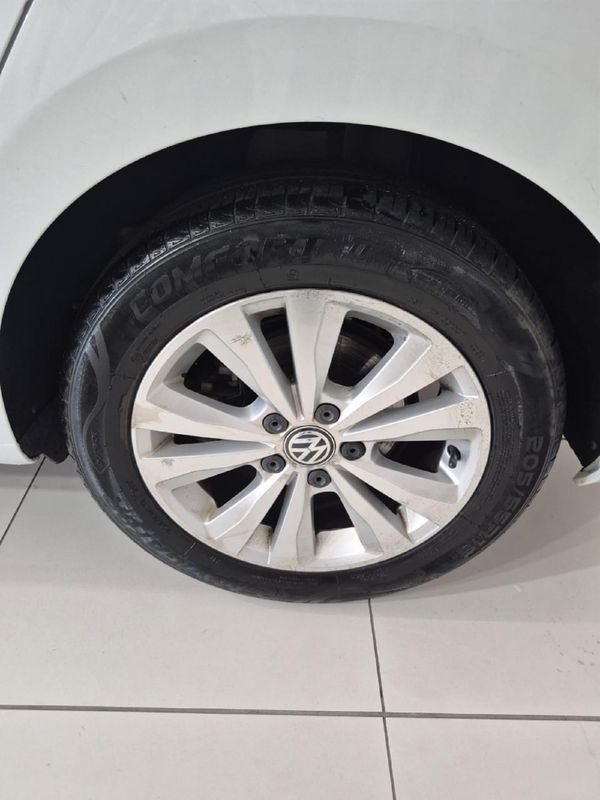 2016-Volkswagen-Golf-SV-14-TSI-Comfortline image:10