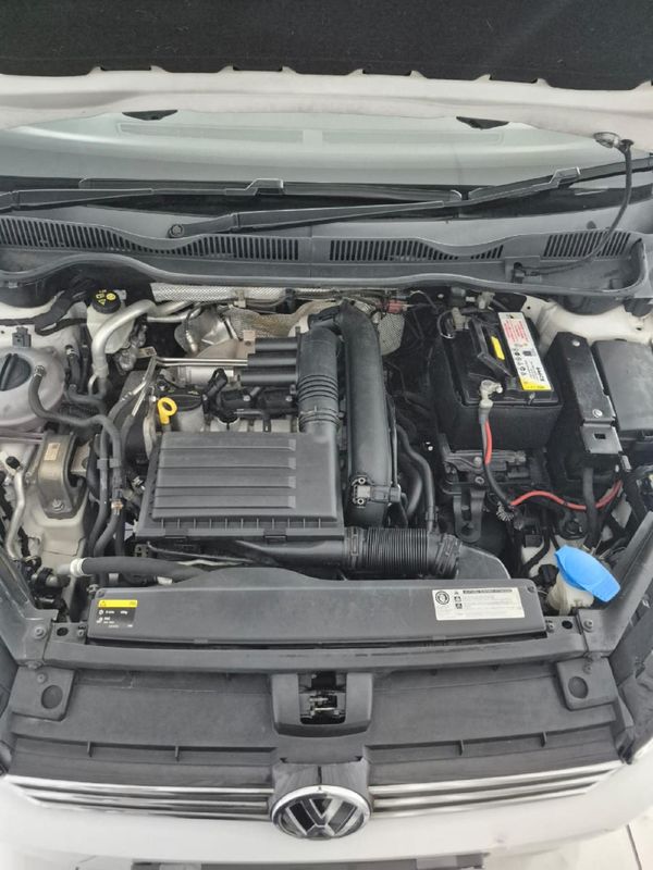2016-Volkswagen-Golf-SV-14-TSI-Comfortline image:13