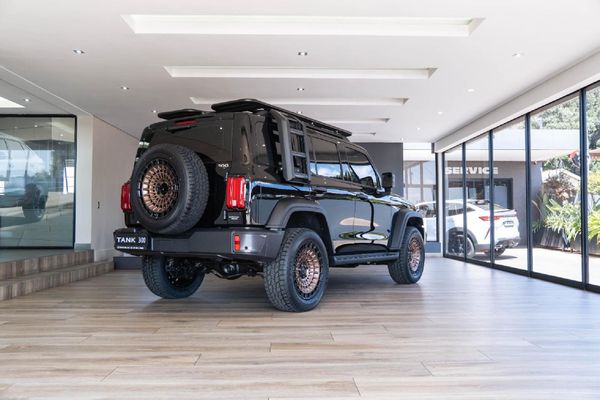 2026-GWM-Tank-300-24TD-Ultra-Luxury-4x4-Auto image:1