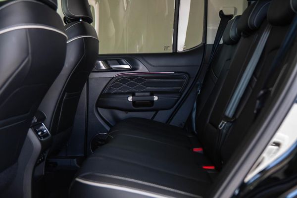 2026-GWM-Tank-300-24TD-Ultra-Luxury-4x4-Auto image:7