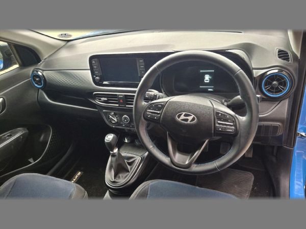 2025-Hyundai-Exter-12-Executive image:3
