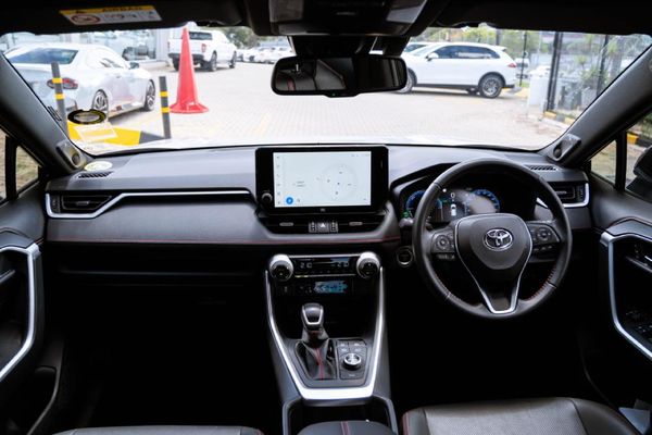 2025-Toyota-RAV4-25-pHev-Auto-e-Four image:10