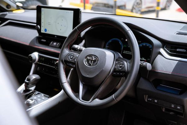2025-Toyota-RAV4-25-pHev-Auto-e-Four image:15