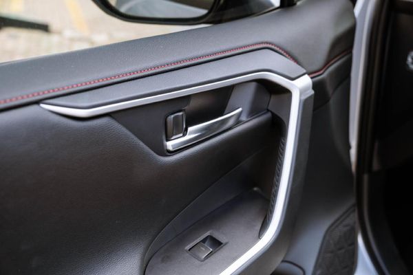 2025-Toyota-RAV4-25-pHev-Auto-e-Four image:19