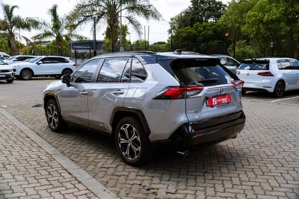 2025-Toyota-RAV4-25-pHev-Auto-e-Four image:4