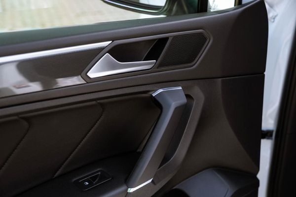 2020-Volkswagen-Tiguan-Allspace-20-TSI-Highline-4Motion-Auto-162kW image:16