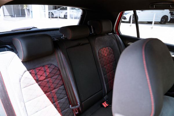 2020-Volkswagen-Golf-VII-GTI-20-TSI-Auto-TCR image:9