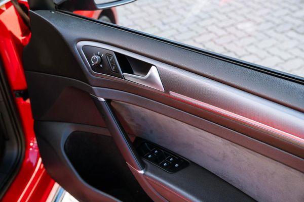 2020-Volkswagen-Golf-VII-GTI-20-TSI-Auto-TCR image:11