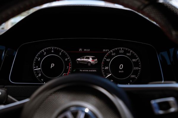 2020-Volkswagen-Golf-VII-GTI-20-TSI-Auto-TCR image:13