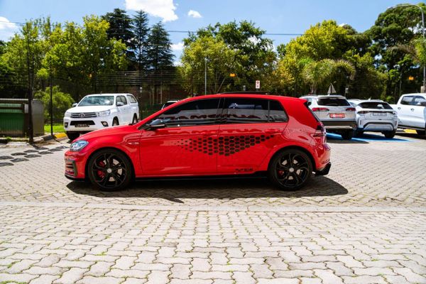 2020-Volkswagen-Golf-VII-GTI-20-TSI-Auto-TCR image:3