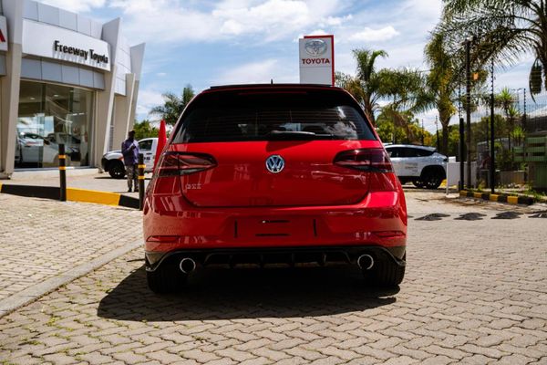 2020-Volkswagen-Golf-VII-GTI-20-TSI-Auto-TCR image:5